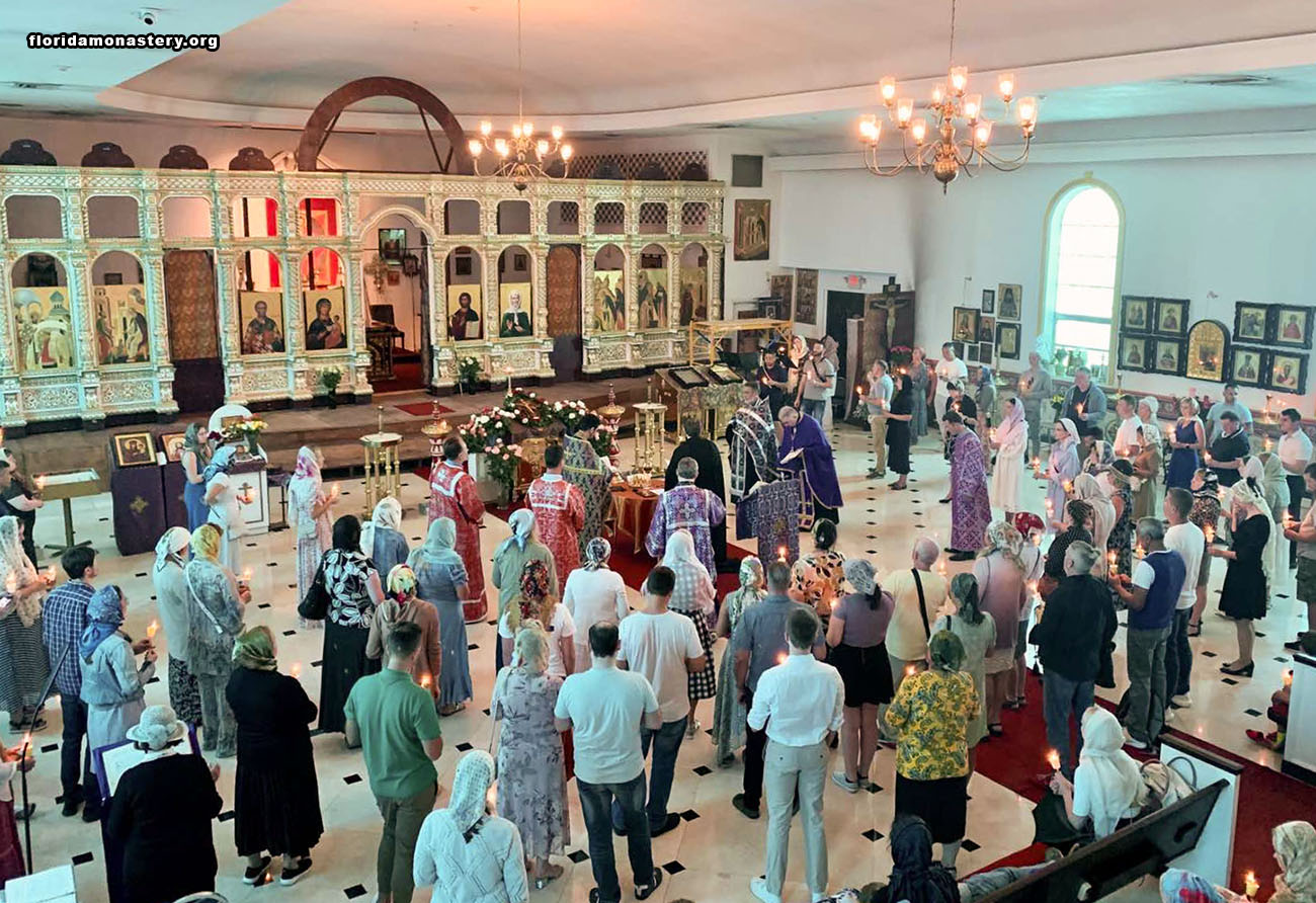 Прихожане монастыря приняли участие в Таинстве Соборования в Майами