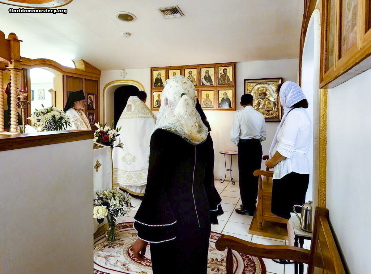 Праздник Пасхи в православном монастыре в Форт-Майерсе
