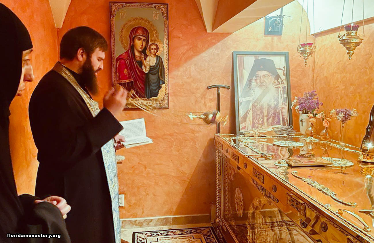 Поминайте наставников ваших: в православном монастыре в Форт-Майерсе почтили память старца-основателя Иоанна Флоридского